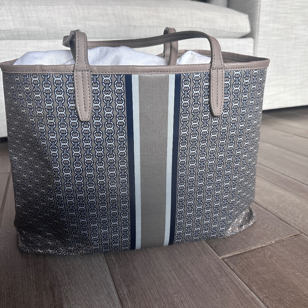 Tory Burch Gemini Link Tote (taupe)